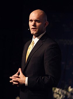 

1 ⁄ 1

More details
James Clear presenting at the St. Gallen Symposium in St. Gallen, Switzerland in 2010.